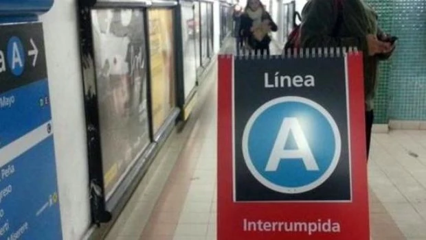 Las líneas A, C y H están interrumpidas por lluvias, mientras que la B y la E tienen servicio limitado