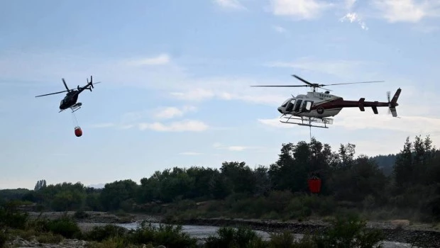 Sigue el combate del incendio en Los Alerces mientras monitorean posibles tormentas eléctricas