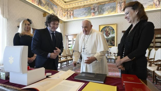 Milei y el Papa se reunieron en El Vaticano