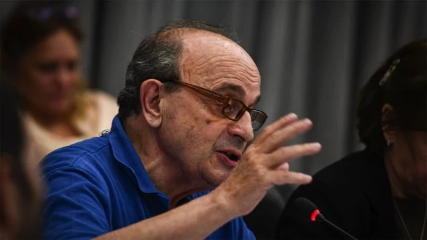 Moreau consideró que los senadores de la UCR "tienen la llave" para que "se caiga" el DNU de Milei 