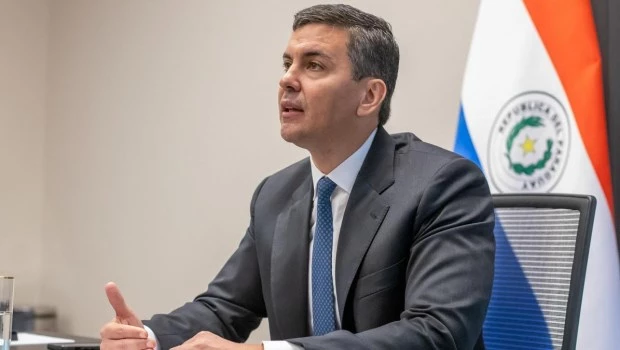 El presidente de Paraguay le sugirió a Milei que busque "consenso político" para mejorar su gestión