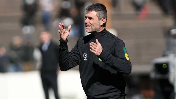 Vaccari, enojado por el polémico arbitraje