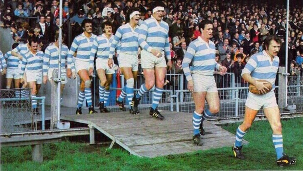 Encabezados por "Palomo" Etchegaray, Los Pumas salen a escena en Arms Park.
