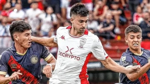 Argentinos se sumó a la cima de la Zona A tras empatar con Huracán