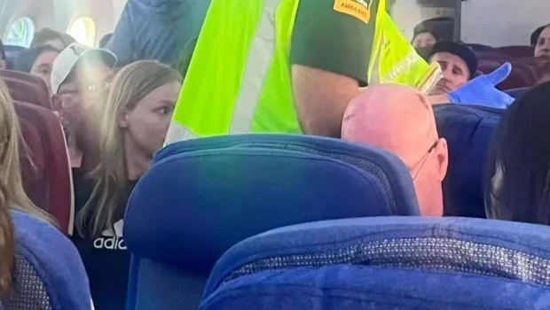 Más de 50 heridos por un "incidente técnico" en un avión de Latam que viajaba de Australia a Chile