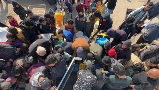 Niños en Gaza enfermos y muriendo por falta de alimentos.