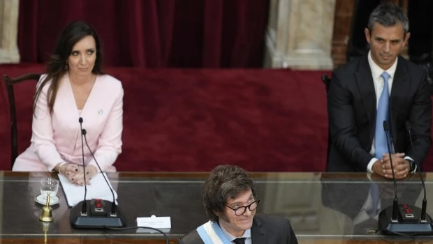 Diputados y el Senado formalizaron en conjunto la marcha atrás con el aumento de las dietas