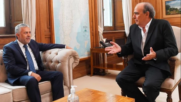 Cornejo le aseguró al Gobierno apoyo para el tratamiento de la nueva Ley de Bases