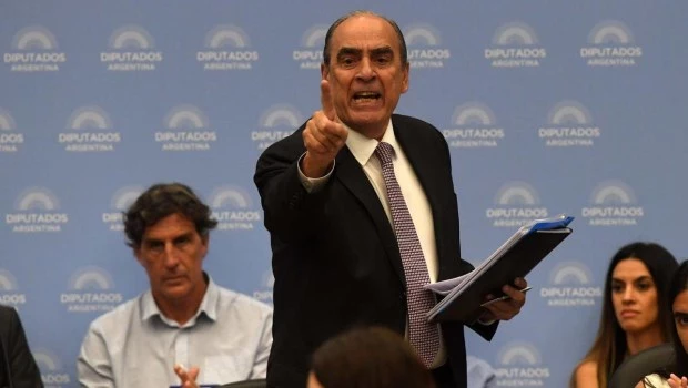 Francos dijo que Villarruel "podría haber evitado" que el DNU llegara a la Cámara Alta