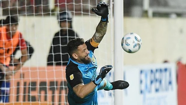 Broun mantuvo con vida a Central y le dio la clasificación a 16avos de final de la Copa Argentina