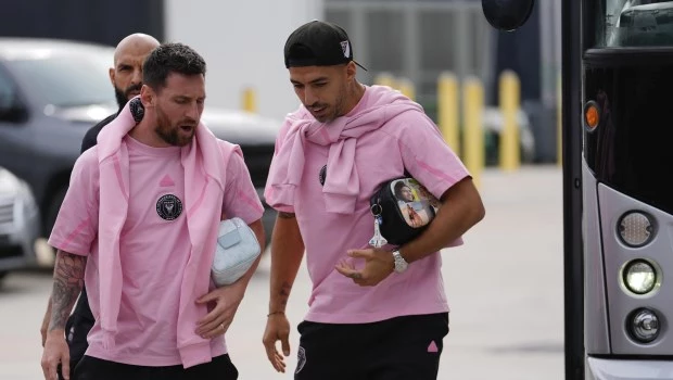 Una lesión muscular pone en duda la presencia de Messi en los próximos amistosos de la Selección