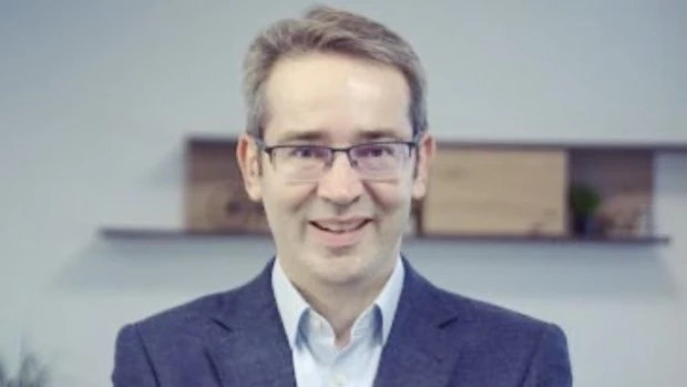 “La OMS es la última organización a la que confiaría el cuidado de la salud de mis hijos”