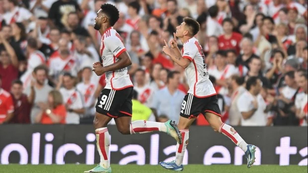Con el debut de Echeverri en la red, River le dio vuelta el resultado a Gimnasia