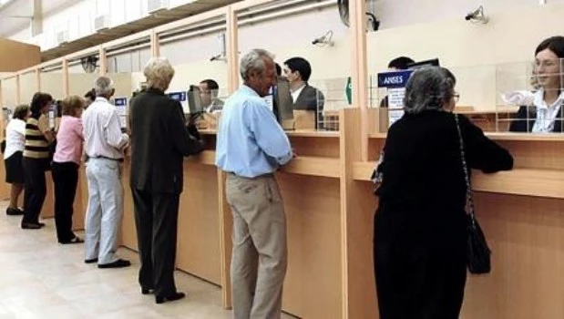 El Gobierno confirmó que habrá otro bono de $ 70.000 para jubilados