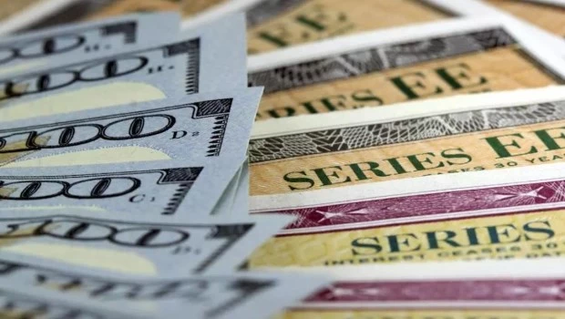 El Gobierno colocó $1,32 billones, lo que generó un excedente con el que pagará vencimientos de bonos en dólares