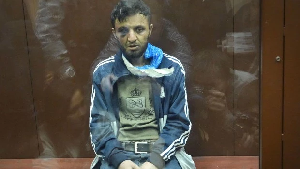 Cuatro acusados del ataque en Moscú se presentan en la corte con señales de tortura: dos admitieron su culpa