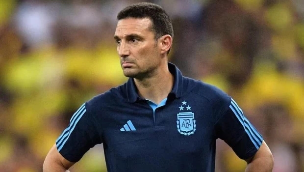 Scaloni confirmó el equipo de Argentina con Garnacho como titular y el debut del arquero Benítez para enfrentar a Costa Rica