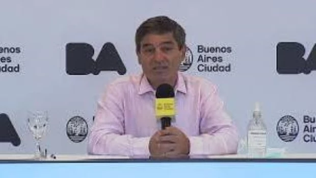 Quirós aconsejó usar repelente en los tobillos para evitar la picadura del mosquito que transmite el dengue