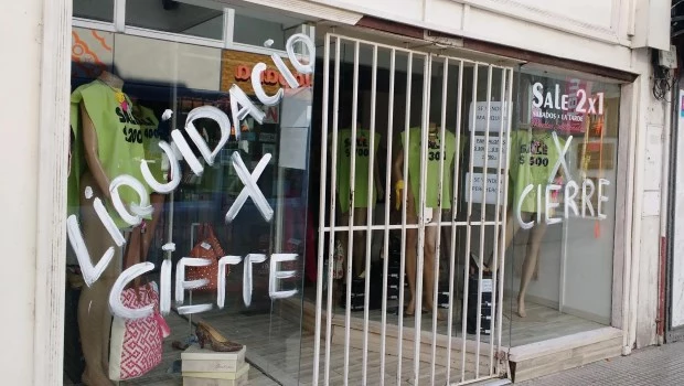 Recesión, inflación, caída del consumo y pérdida de empleos en un primer trimestre de 2024 para el olvido