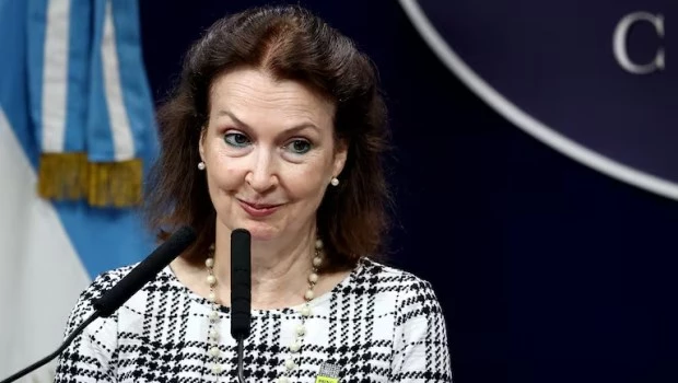 Nueva polémica con México: Mondino avaló un posteo que se burlaba de López Obrador