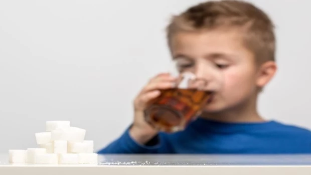 Bebidas azucaradas y jugos de frutas en la infancia aumentan el riesgo de diabetes tipo 2 