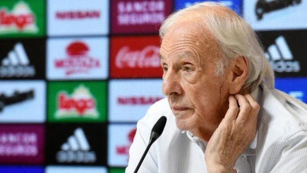 Menotti fue internado por un cuadro de anemia