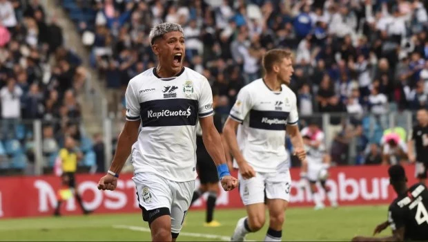 La victoria ante Riestra mantiene vivo a Gimnasia