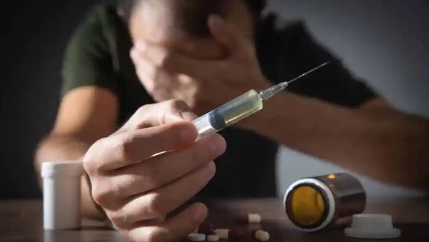 Jóvenes “crónicos” al uso de drogas