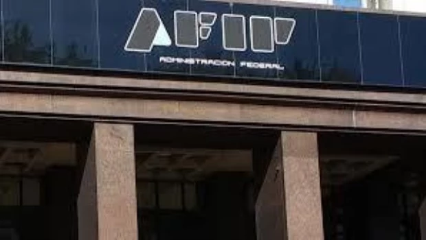 La recaudación de marzo aumentó 230 % interanual, pero estuvo 60 puntos por debajo de la inflación