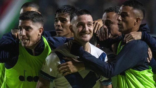 Vélez ganó en Mendoza y jugará frente a Godoy Cruz en los cuartos de final de la Copa de la Liga