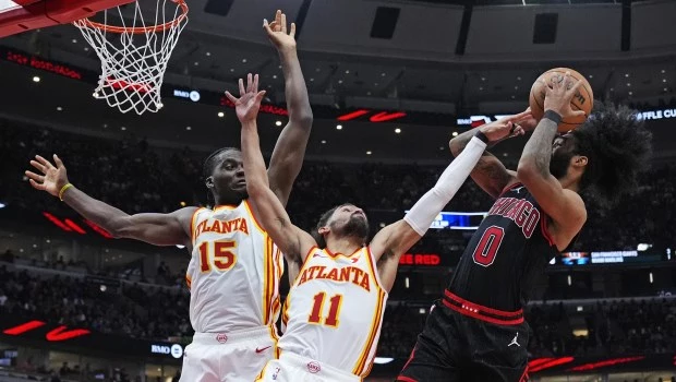 Los Bulls doblegaron a Hawks y buscarán el pasaje a los playoffs frente al Heat
