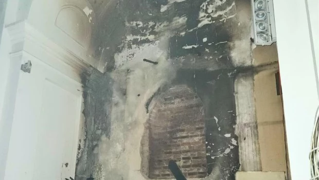 Un incendio dañó un altar de la iglesia Santa Catalina de Siena, que cumplirá 279 años