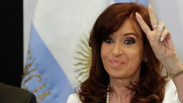 Cristina Kirchner reaparece en escena en un acto junto con Mayra Mendoza