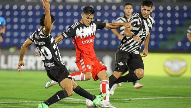 Copa Libertadores: River le ganó a Libertad en Paraguay y espantó la mala onda por la caída en el Superclásico