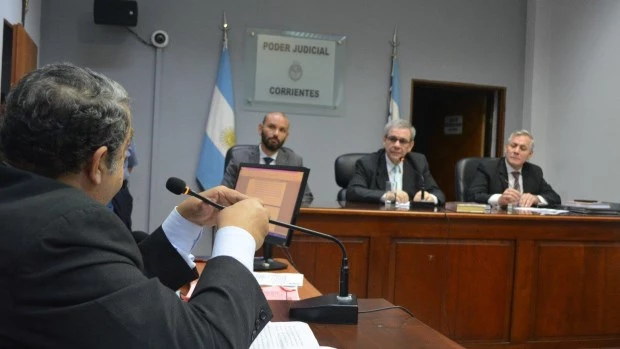 𝗣𝗼𝗱𝗲𝗿 𝗝𝘂𝗱𝗶𝗰𝗶𝗮𝗹 𝗖𝗼𝗿𝗿𝗶𝗲𝗻𝘁𝗲𝘀.