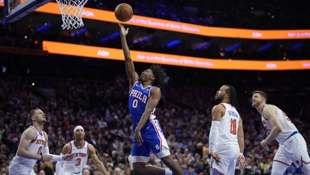 Embiid anota 50 puntos para la primera victoria de los 76ers frente a los Knicks