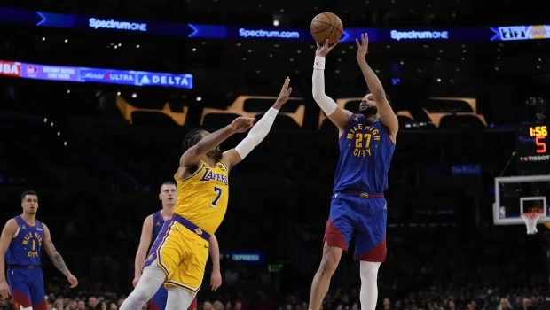 Nuggets volvió a dominar a los Lakers y quedó a un triunfo de la barrida