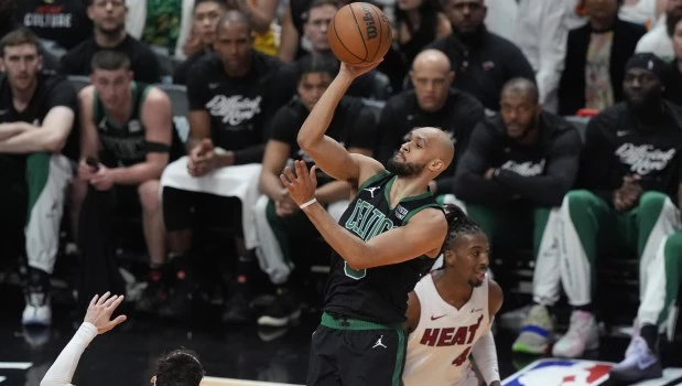 Los Celtics superan al Heat con 38 puntos de Derrick White