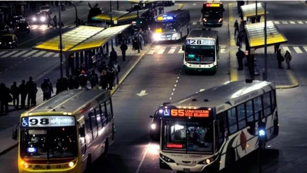 Los gremios del transporte no pararán el lunes, pero llevarán adelante asambleas