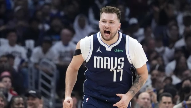 Doncic brilló con 35 puntos en la victoria sobre Clippers para quedar a un triunfo de avanzar
