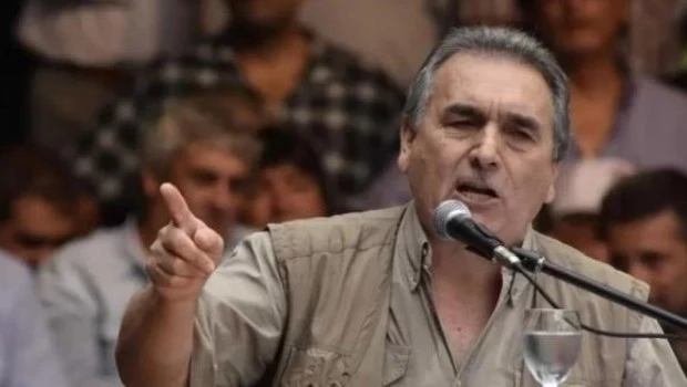 Schmid anticipó que por las asambleas en el transporte "habrá una paralización del servicio"