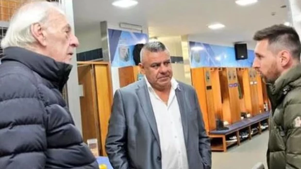 Messi: "Nos dejó uno de los grandes referentes de nuestro fútbol"