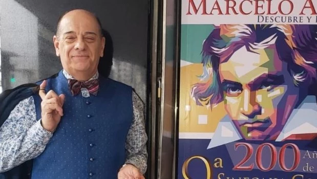 “No hay un título exacto para lo que hago”, dice Marcelo Arce, que el año próximo cumplirá cinco décadas dedicándose a las galas de apreciación musical.