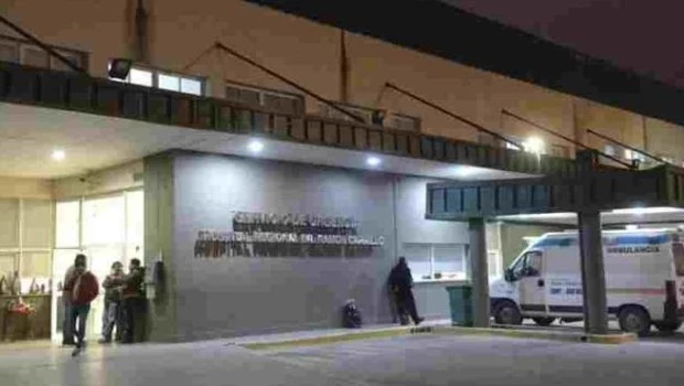 Una pareja bebía alcohol, ella lo "desconoció" y le golpeó la cabeza con un hierro