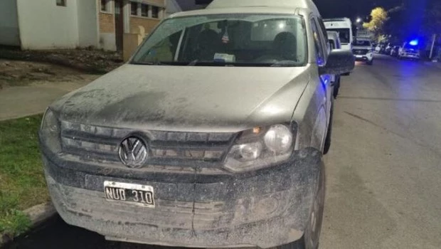 Abandonaron una camioneta con cuatro muertos en Bahía Blanca