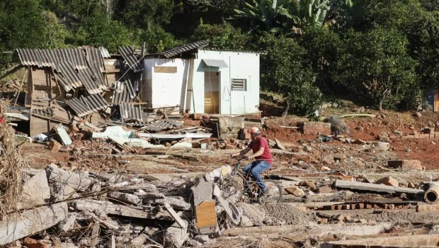 Brasil supera las 100 muertes por las inundaciones en la región sur del país 
