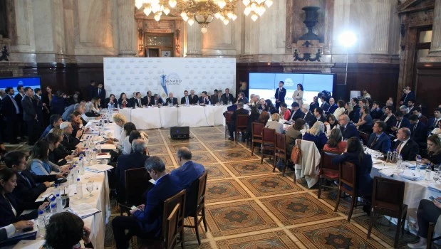 Fundamentó el Ejecutivo la ley de Bases y la reforma fiscal