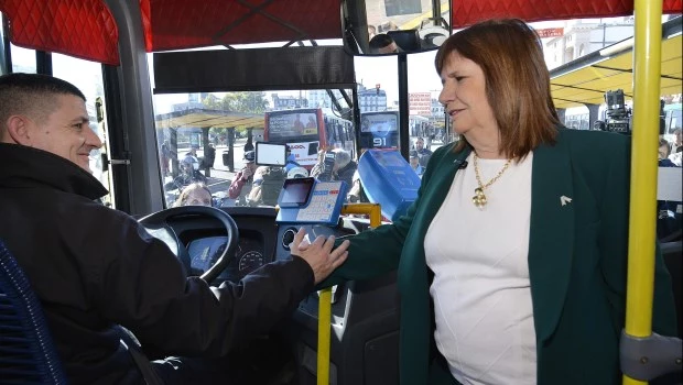 "No dejemos que rompan lo que estamos logrando", pidió Bullrich como respuesta al paro