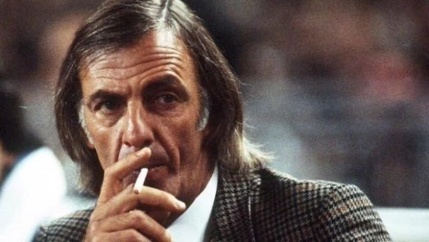 César Luis Menotti, un protagonista estelar de la historia del fútbol argentino.