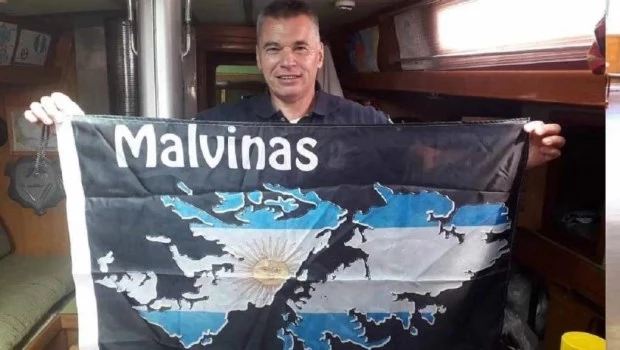 En la actualidad, vamos a las escuelas, vamos a donde nos convocan, siempre una palabrita de aliento y bueno... ahí estamos. Seguimos combatiendo, sostuvo Navas.